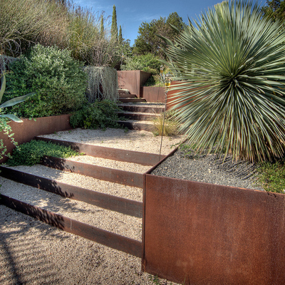 تخت گاردن TUV Corten Steel Raised 65l*65w*30h Cm سفارشی رنگ شده