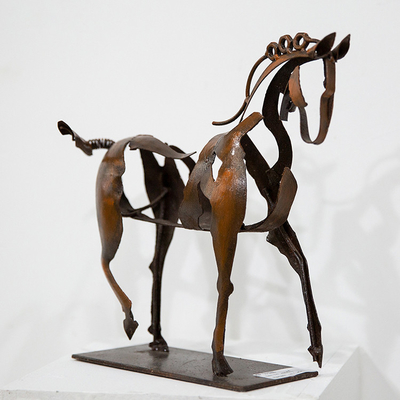 چکیده مجسمه فضای باز فلزی Hollow Life Size Horse For Landscape